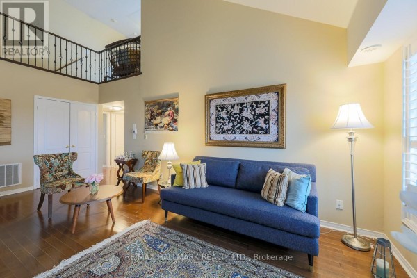 Living room - 24 - 649d Warden Avenue, Toronto, ON M1L0E7 Photo 2