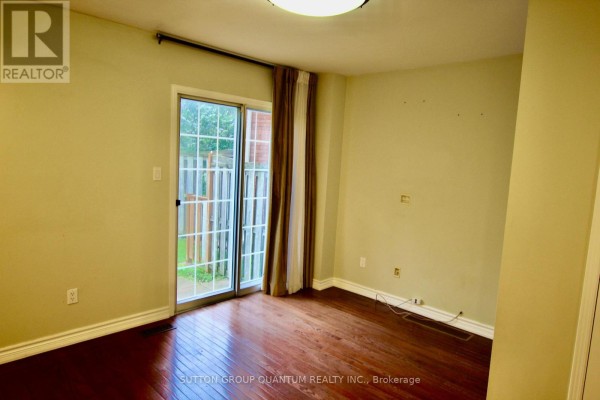 Kitchen - 24 - 6950 Tenth Line Drive, Mississauga, ON L5N6Y1 Photo 4