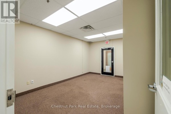 24 - 945 3rd Avenue E, Owen Sound, ON N4K2K8 Photo 4