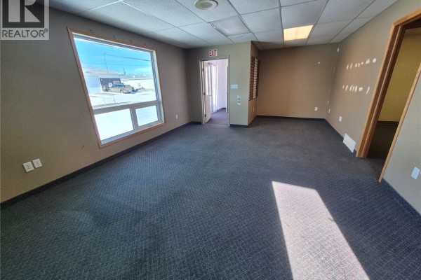 24 12th Street Ne, Weyburn, SK, photo 3