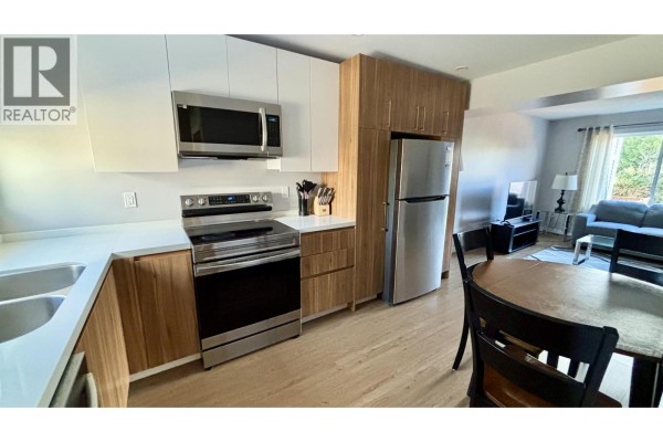 Living room - 24 1425 Nalabila Boulevard, Kitimat, BC V8C1E4 Photo 3