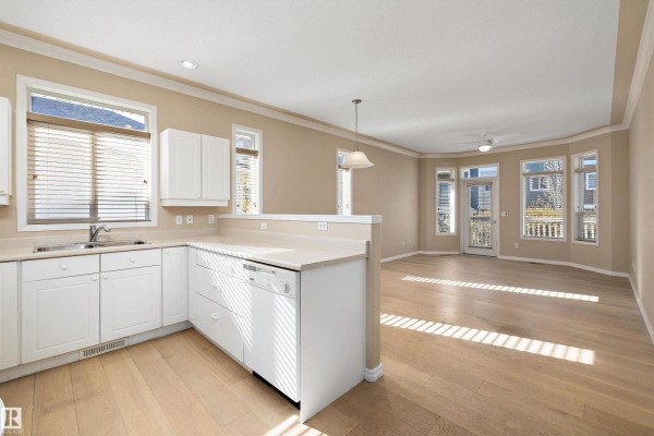 Kitchen - #24 1659 Jamha Rd Nw, Edmonton, AB T6L7G6 Photo 3