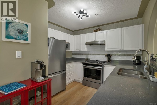 Kitchen - 24 251 Mcphedran Rd, Campbell River, BC V9W6W5 Photo 4