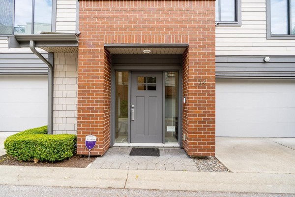 24 2999 151 Street, Surrey, BC V4P0G1 Photo 3