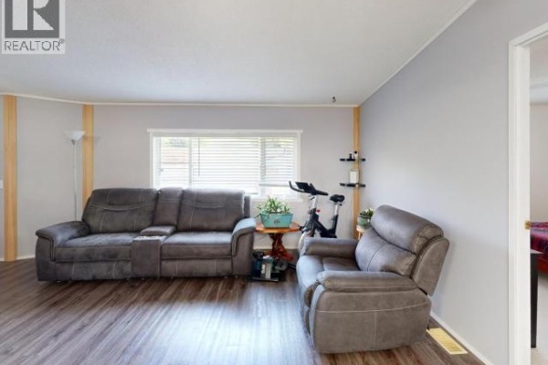 Primary Bedroom - 24-4500 Claridge Road, Powell River, BC V8A5N2 Photo 5
