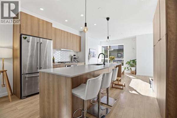 24 533 E 3rd Street, North Vancouver, BC V7L1G4 Photo 5