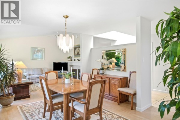 Dining room - 24 639 Arbutus St, Qualicum Beach, BC V9K1P4 Photo 3