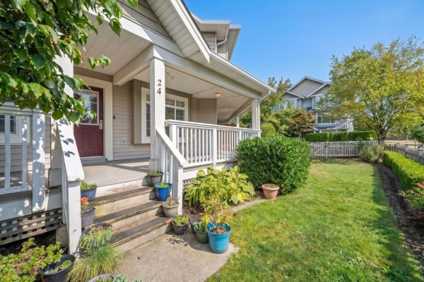 24 6852 193 Street, Surrey, BC V4N0C8 Photo 4