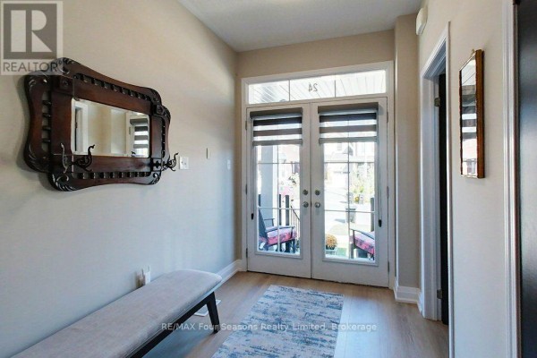 Foyer - 24 Barfoot Street, Collingwood, ON L9Y3Y8 Photo 3
