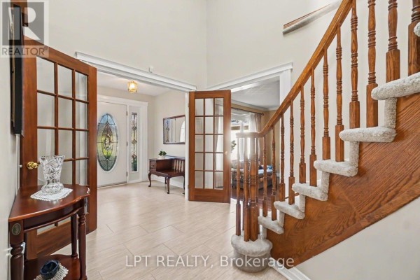 Living room - 24 Belleview Drive, Ottawa, ON K2L1W3 Photo 5