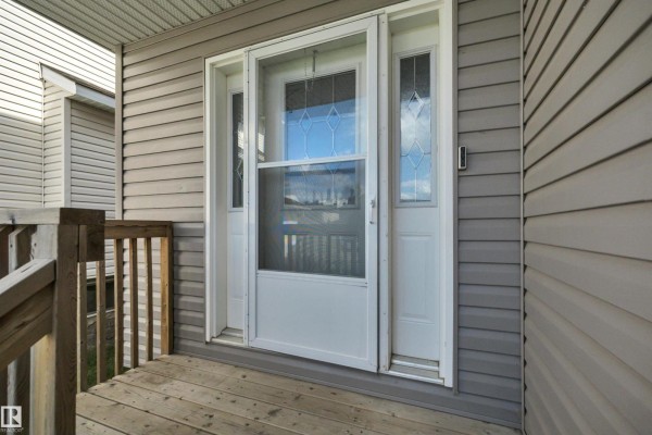 Kitchen - 24 Birchmont Dr, Leduc, AB T9E8S3 Photo 3