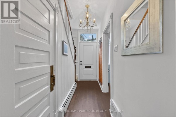 Utility room - 24 Bishop Street, Toronto, ON M5R1N2 Photo 4
