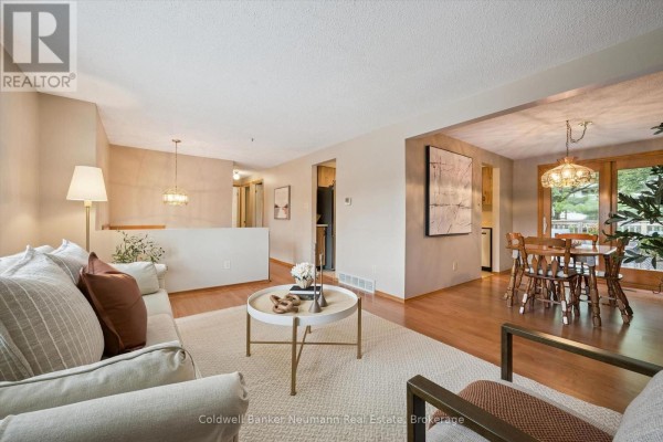 Dining room - 24 Briarlea Road, Guelph, ON N1G3H5 Photo 4