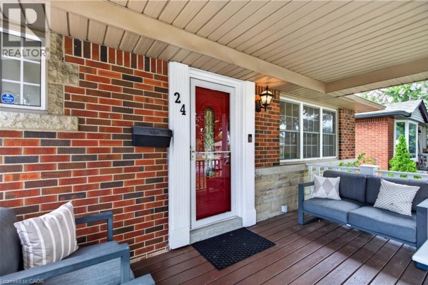 24 Castlefield Drive, Hamilton, ON, photo 2