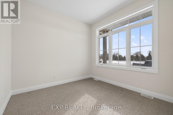 Primary Bedroom - 24 Dearing Drive, South Huron, ON N0M1T0 Photo 4