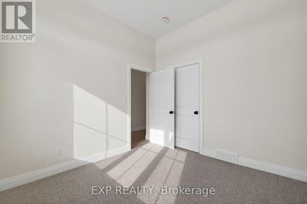 Bedroom - 24 Dearing Drive, South Huron, ON N0M1T0 Photo 5
