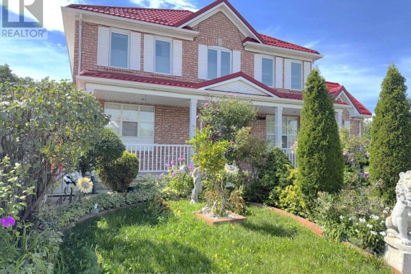 24 Eastway Street, Brampton, ON, photo 2
