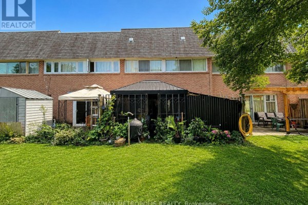 24 Enclave Mews, Toronto, ON, photo 2