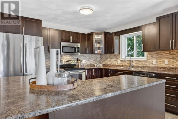 24 Equinox Crescent, Sudbury, ON P3B0B7 Photo 2