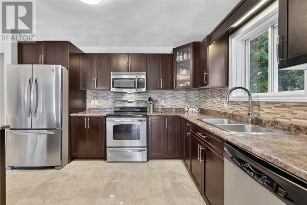 24 Equinox Crescent, Sudbury, ON P3B0B7 Photo 3