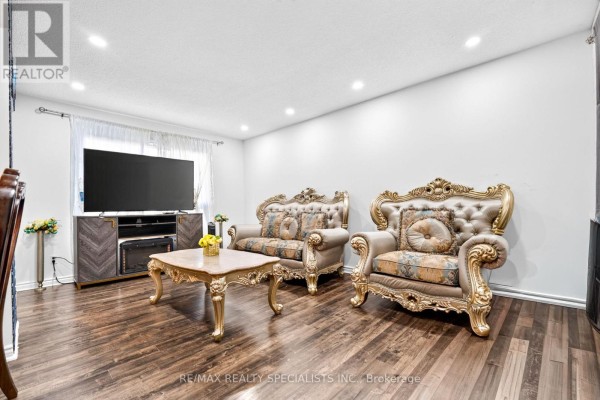 24 Garrison Square, Brampton, ON, photo 3