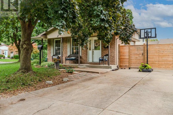 24 Greenmeadow Court, St  Catharines, ON, photo 2