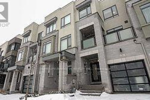 24 Harold Lawrie Lane, Markham