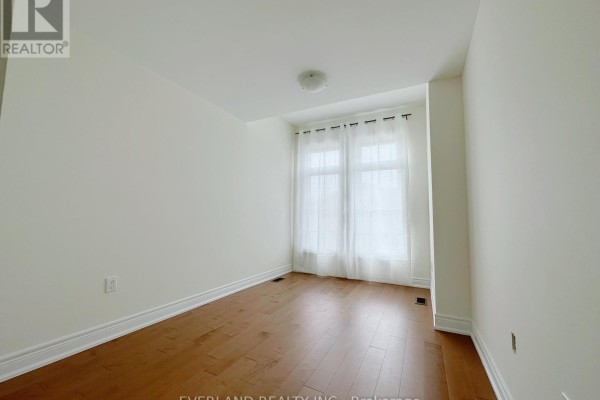 24 Hercules Club Drive, Richmond Hill, ON L4E1K7 Photo 5