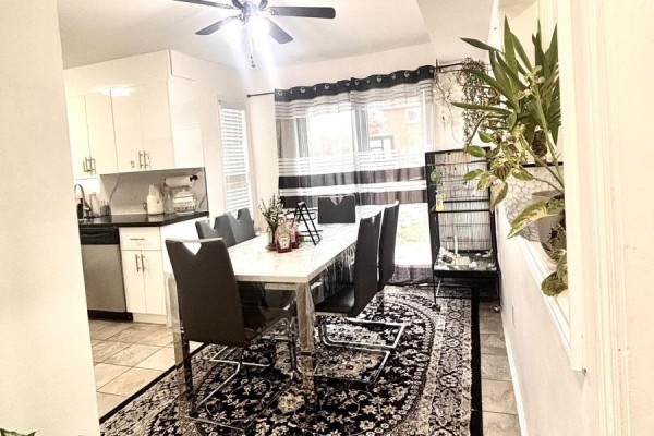 24 Holmes Crescent, Ajax