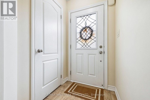 Bedroom - 24 Markham Trail, Clarington, ON L1C0S4 Photo 2