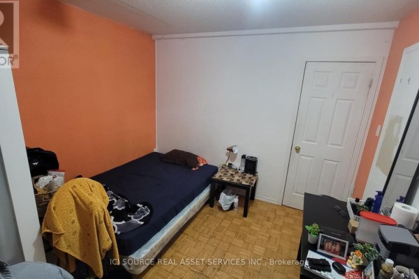 24 Mattari Court, Toronto, ON, photo 3