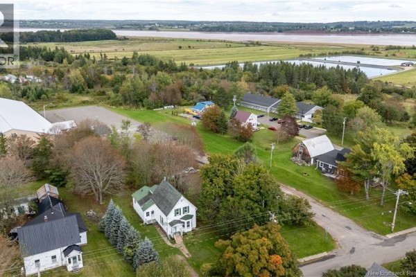 3pc Bathroom - 24 Mill St, Hillsborough, NB E4H2Z8 Photo 4