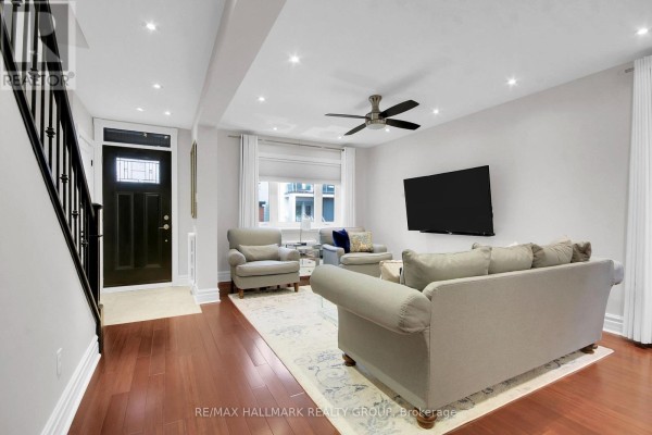 Living room - 24 Morris Street, Ottawa, ON K1S4A7 Photo 4