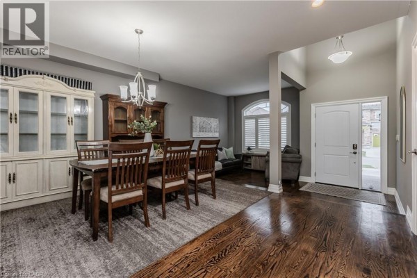 Kitchen - 24 Newcastle Court, Hamilton, ON L8V0A6 Photo 4