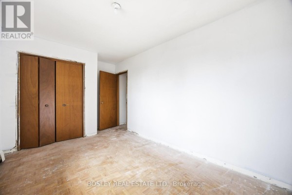 Bedroom - 24 Oakwood Avenue N, Mississauga, ON L5G3L7 Photo 4
