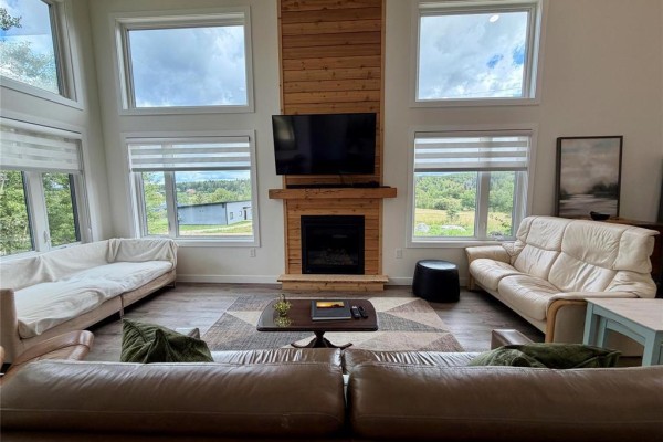 24 Orion Drive, Onanole, MB R0J1N0 Photo 3