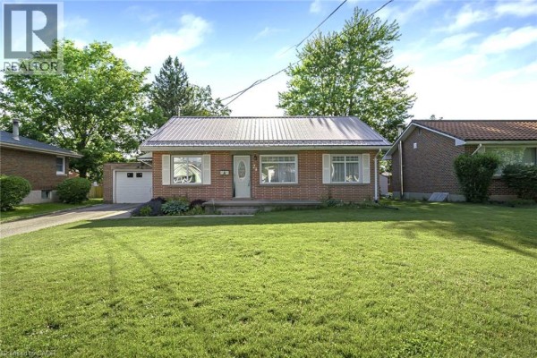 Primary Bedroom - 24 Park Street, Aylmer, ON N5H2P3 Photo 4