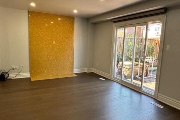 24 Pipers Green Avenue, Toronto, ON M1S3J8 Photo 3