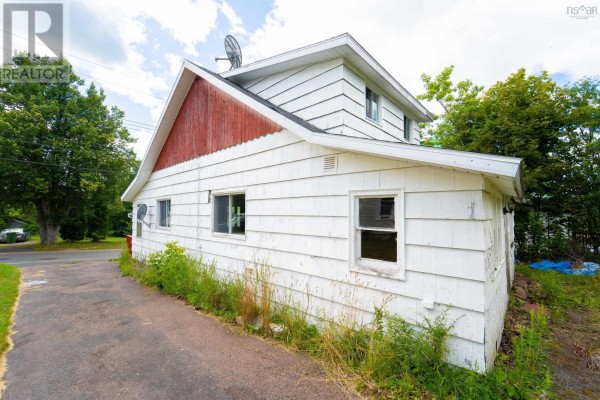 Mud room - 24 Pleasant Street, Springhill, NS B0M1X0 Photo 5