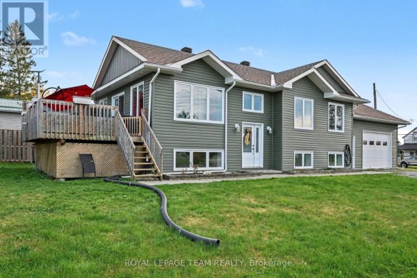 24 Rapid Road, Whitewater Region, ON K0J2L0 Photo 3
