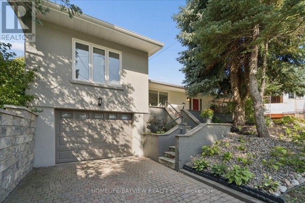 24 Ravenscroft Circle, Toronto, ON, photo 2