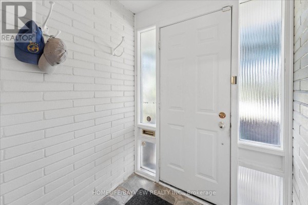 Kitchen - 24 Ravenscroft Circle, Toronto, ON M2K1W9 Photo 4