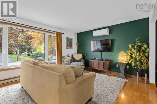 Family room - 24 Rossi Drive, Dartmouth, NS B2X3L6 Photo 5