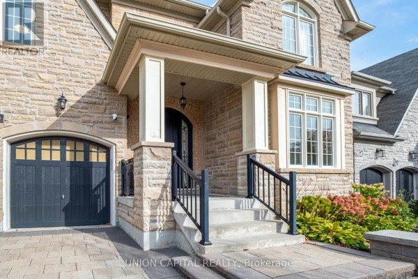 24 Royal West Road, Markham, ON, photo 2