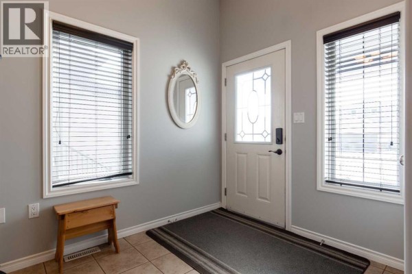 Dining room - 24 Somerset Place Se, Medicine Hat, AB T1B0G9 Photo 4