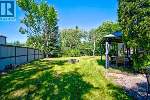24 Spring Dale Court Se, Airdrie, AB, photo 3