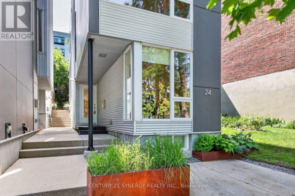 24 Stonehurst Avenue, Ottawa, ON K1Y1R4 Photo 3