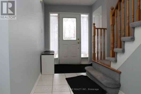 Dining room - 24 Sweet Clover Crescent, Brampton, ON L6R3A2 Photo 3