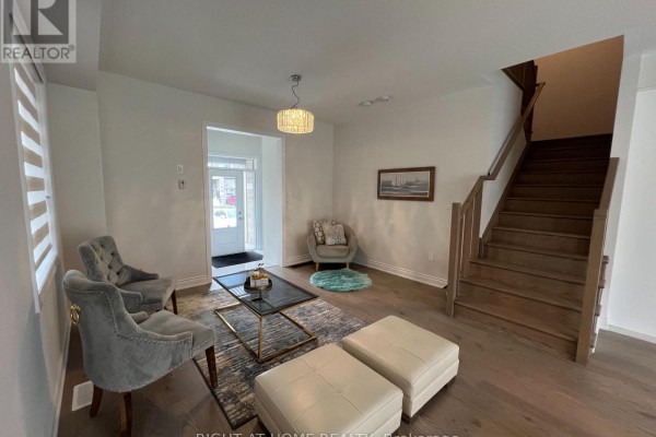 24 Tamworth Terrace W, Barrie, ON L9J0L5 Photo 3