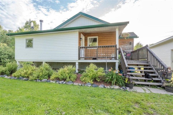 24 Wall Street, Zhoda, MB, photo 2